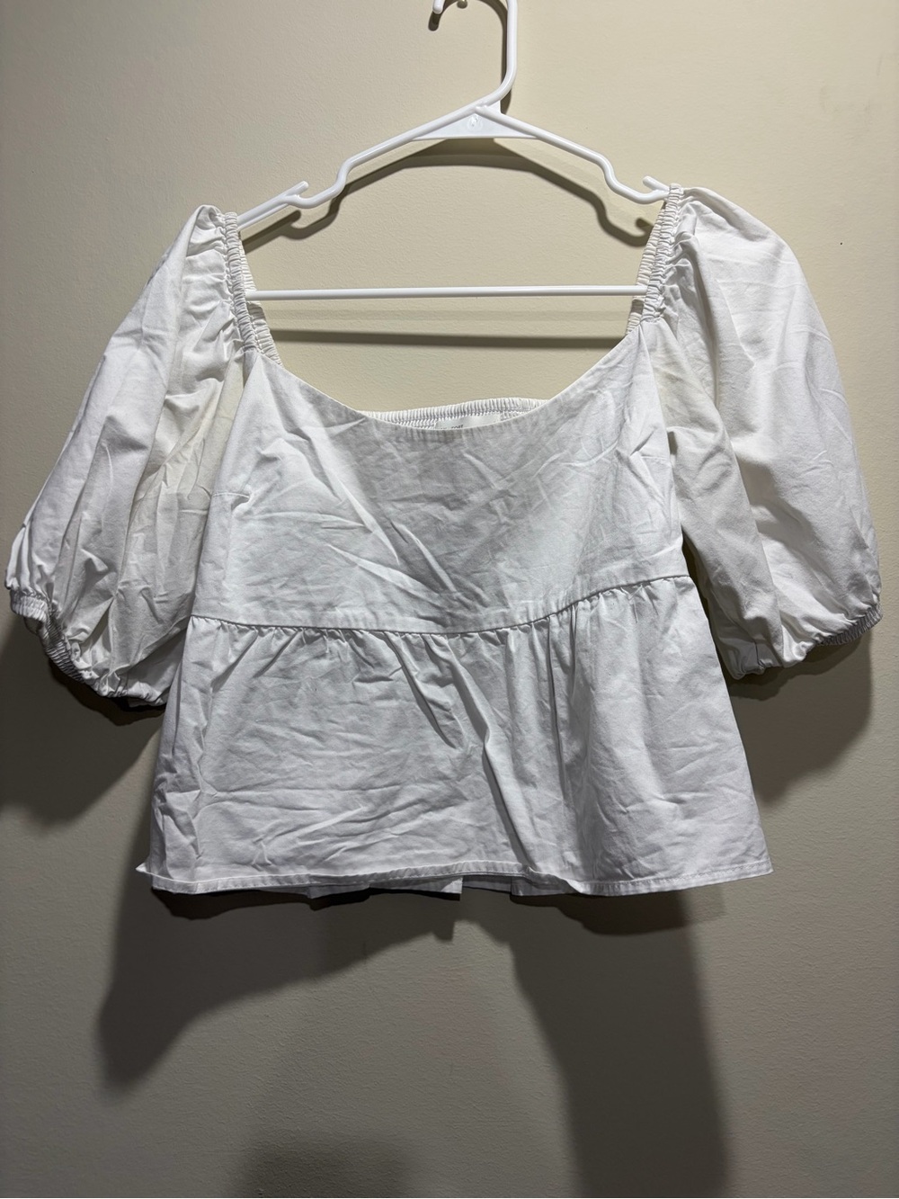 OAK + FORT White Puff-Sleeve Peplum Top
